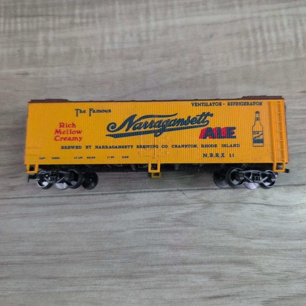 BACHMANN HO SCALE Union Pacific and life-like Train Lot of 9 ( UNTESTED )